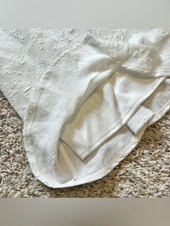 City Triangles - Women’s (L) White Eyelet Babydoll Summer Dress w/ Ruffle Detail - Picture 3 of 6